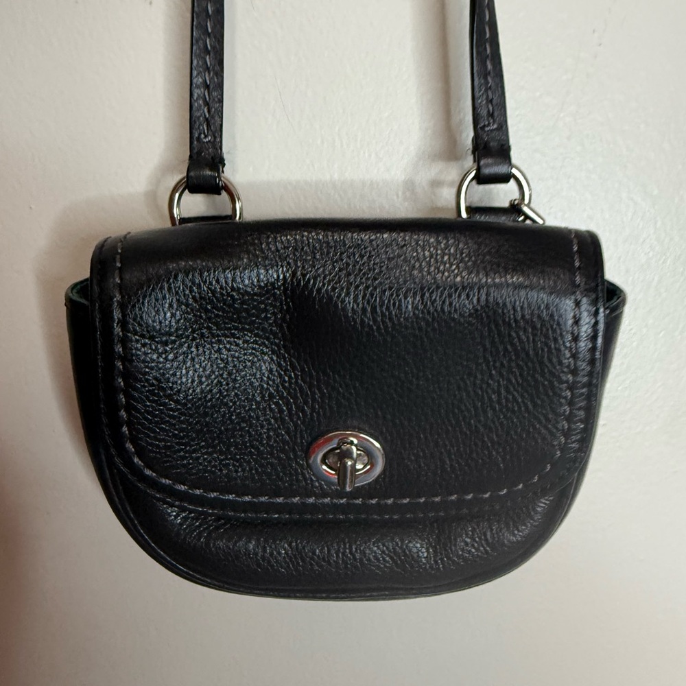 Coach Vintage Classic Black Leather Crossbody mini Bag silver turn lock - Picture 2 of 10